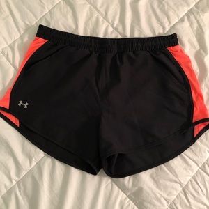 UNDER ARMOUR shorts